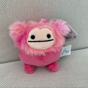 squishmallow caparinne clip